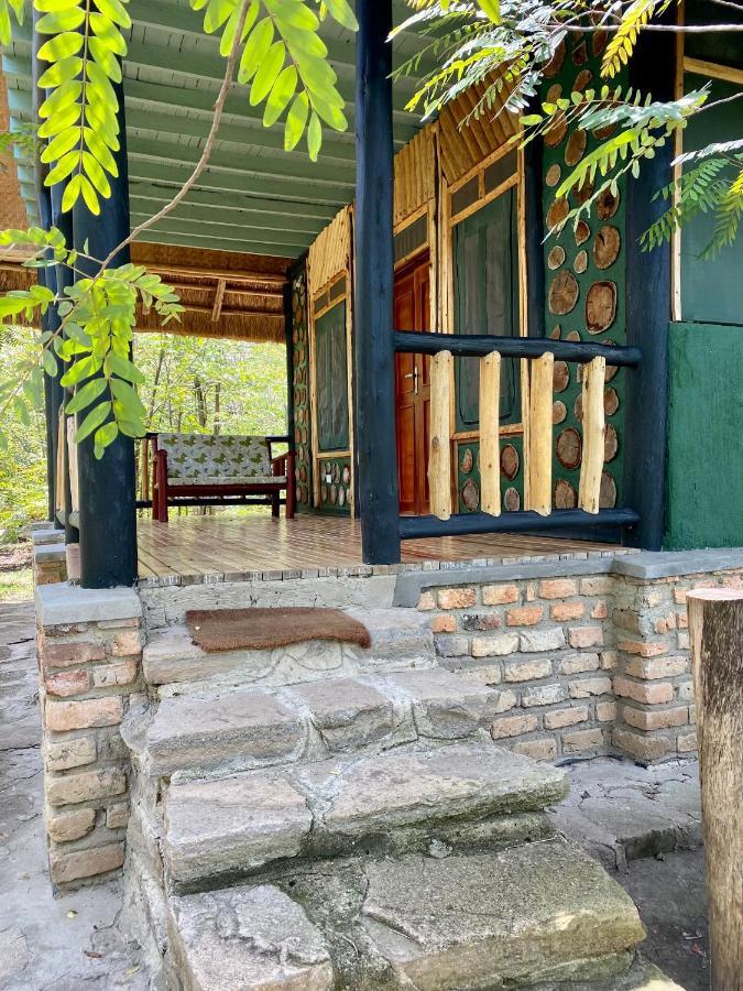 Enshama Game Lodge And Campsite Katunguru Exterior photo